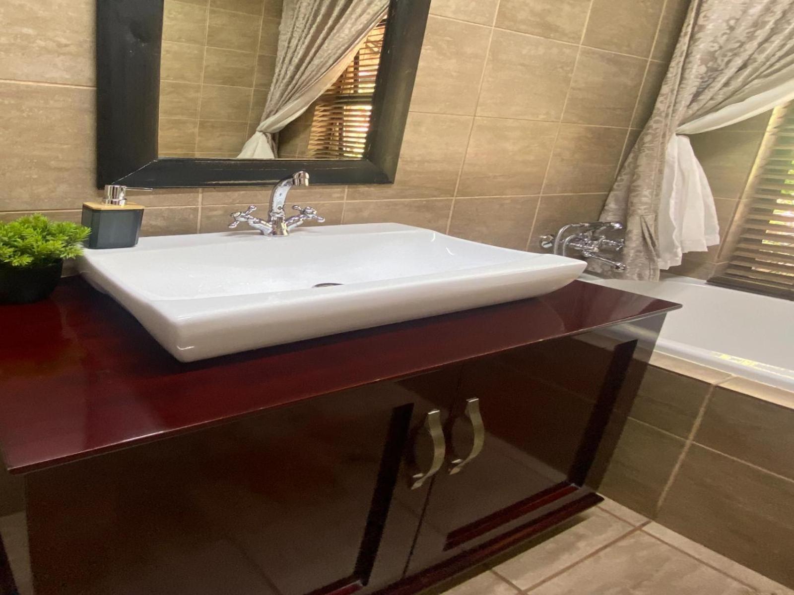 Aloe Guesthouse Klerksdorp Room photo